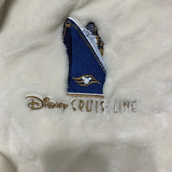 New Disney Cruise Line Plush Robe Cream or Off-white color NWOT - Picture 3 of 4